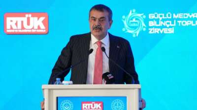 Bakan Tekin: “Ben çocuklarımızı sosyal medya bağımlılığından uzak tutmak istiyorum”