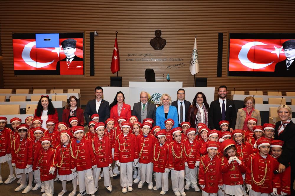 Bursa’da miniklerin 23 Nisan coşkusu