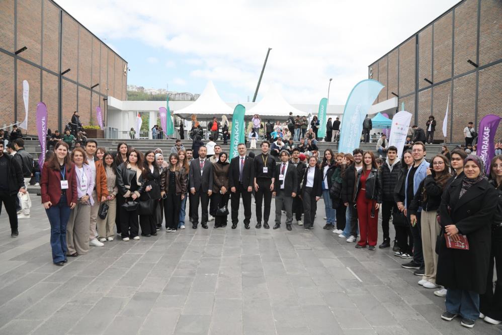 BTÜ Marmara Kariyer Fuarı’nda ilgi gördü