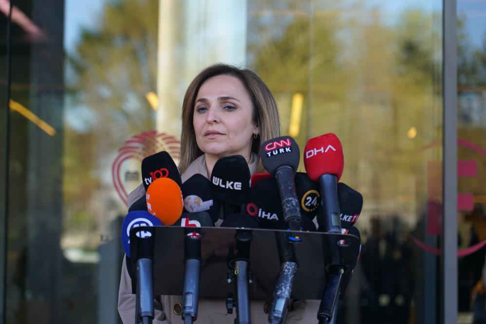 DEM Parti Sözcüsü Ayşegül Doğan, “Henüz ameliyat tamamlanmadı”