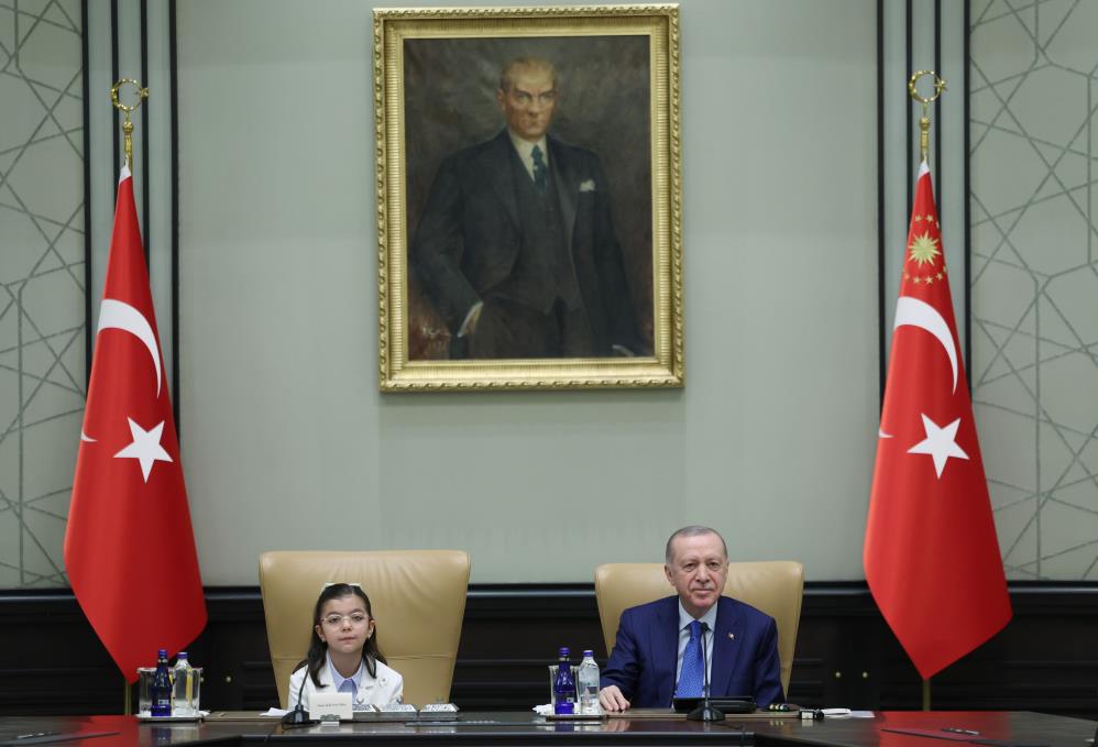Erdoğan, 23 Nisan’da minik misafirlerini ağırladı