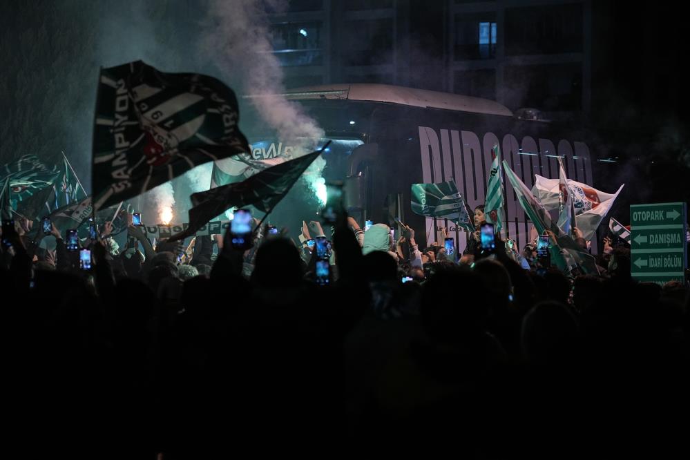 ‘Bursaspor’u kapatamadılar, en büyük olmaya geliyoruz’