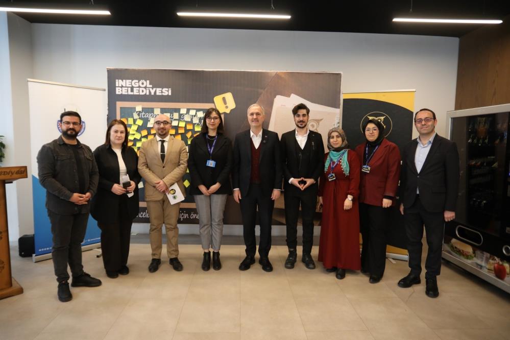 İnegöl Belediyesi nöbetçi kitaphanelerin ödüllerini aldı