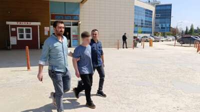 Bursa’da yaşlı adamı bacağından vurmuştu… Adliyeye sevk edildi
