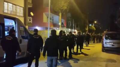 Kumar oynarken yakalanan şahsın aklına ilk gelen polise kimlik sormak oldu