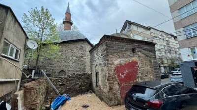 Bursa Ulu Cami karşısındaki tarihi cami için çağrı