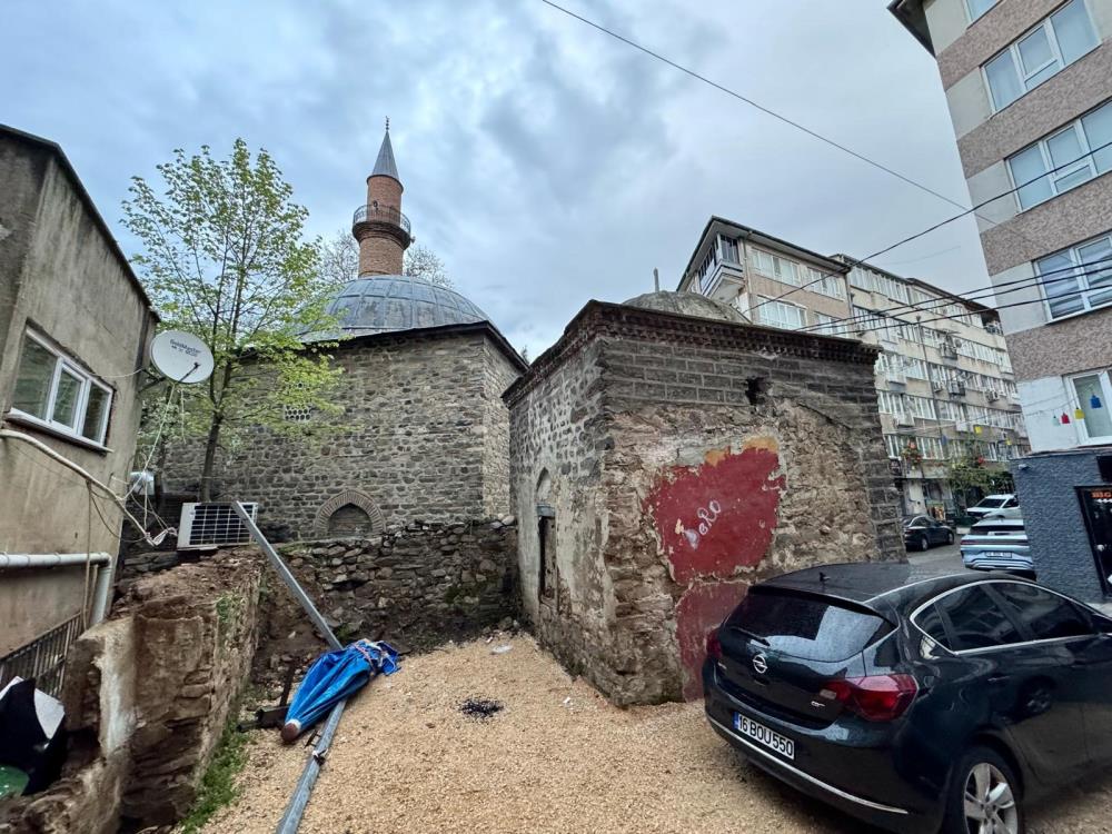 Bursa Ulu Cami karşısındaki tarihi cami için çağrı