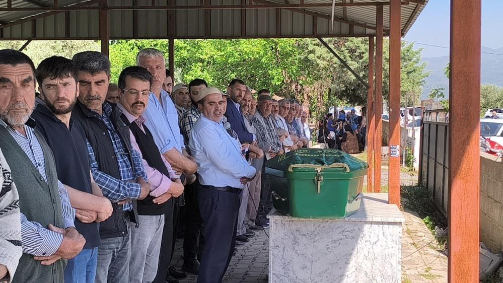 Kan donduran cinayet: Tartıştığı eşini baltayla öldürdü