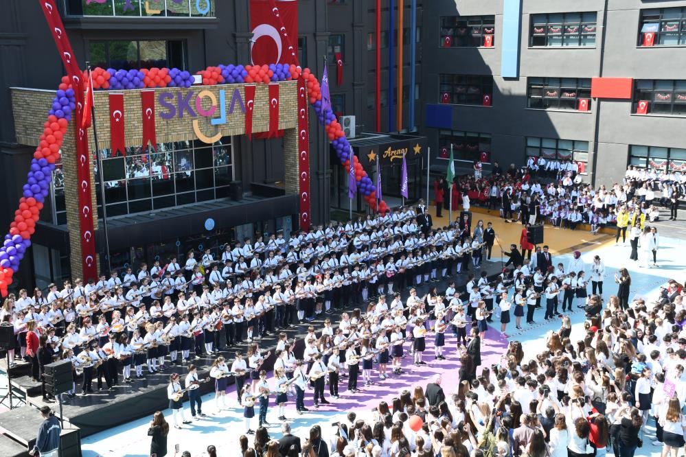 Bursa’da öğrenciler 23 Nisan’ı coşkuyla kutladı