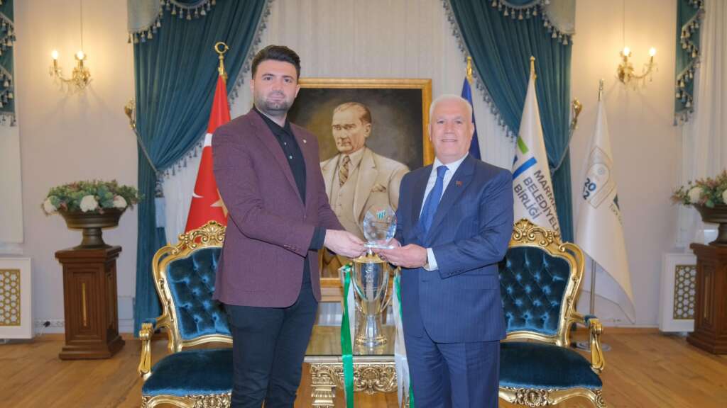 Başkan Çelik’ten Bozbey’e ‘kupalı’ ziyaret