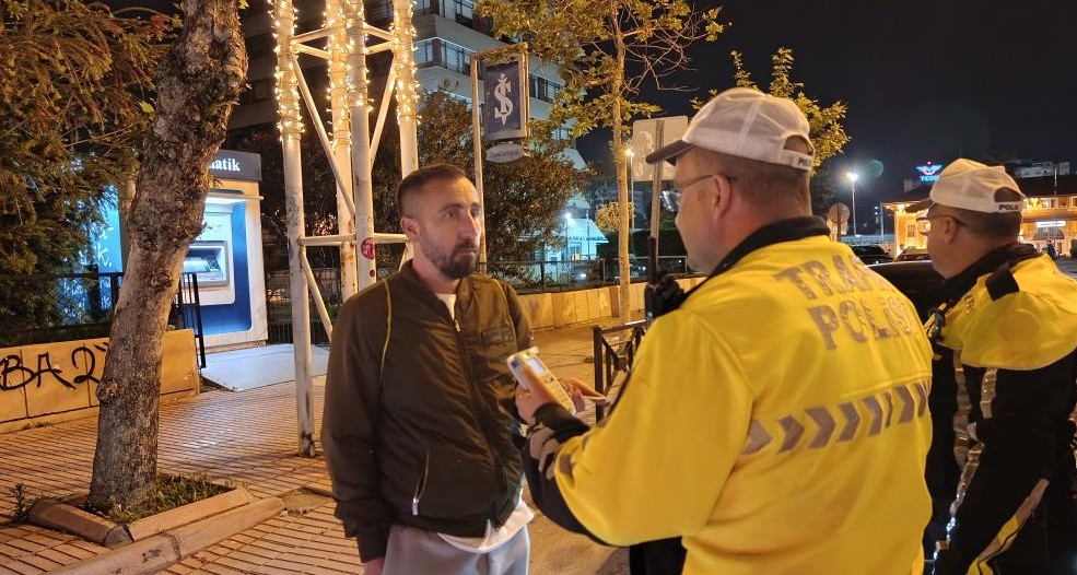 1.93 promil alkollü çıktı “Devlet memuruyum” diyerek polislere zorluk çıkarttı