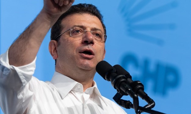 İmamoğlu’ndan, Özgür Özel’e ‘kurultay’ tebriği: ‘Partimiz zorlu yolculuğa çok daha güçlü giriyor’