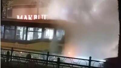 Bursa’da belediye otobüsü arıza yaptı, çevreyi duman sardı