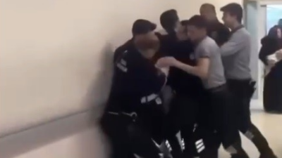 Çocuğuna bakılmadığını iddia eden şahıs hastaneyi birbirine kattı