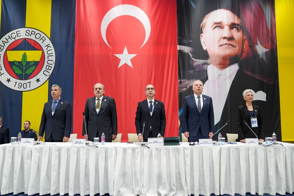 Ali Koç: “Görevin başındayız! Tezahüratla yönetim değişmez”