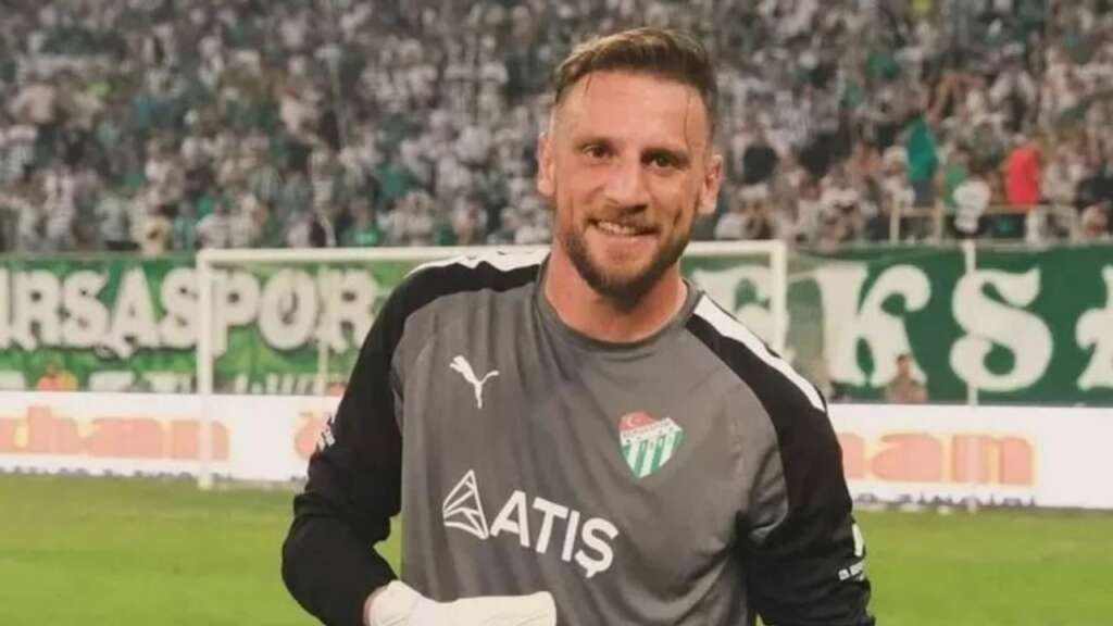 Anıl Atağ: Yolumuz alnımız gibi açık