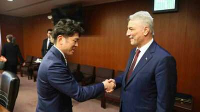 Bakan Bolat, Japonya Japonya Bakanı Hiromasa ile Japonya’da görüştü