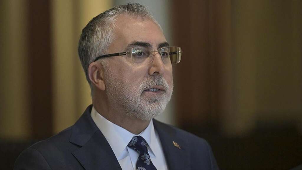 Bakan Işıkhan: “Hayata geçirmiş olduğumuz her politikanın arkasında geleceğimizi aydınlatan işçilerimiz var”