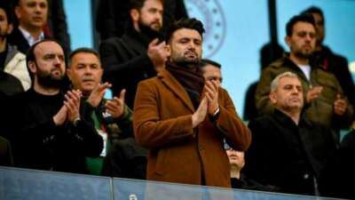 Bursaspor’un eski yöneticisi alacağını sildi
