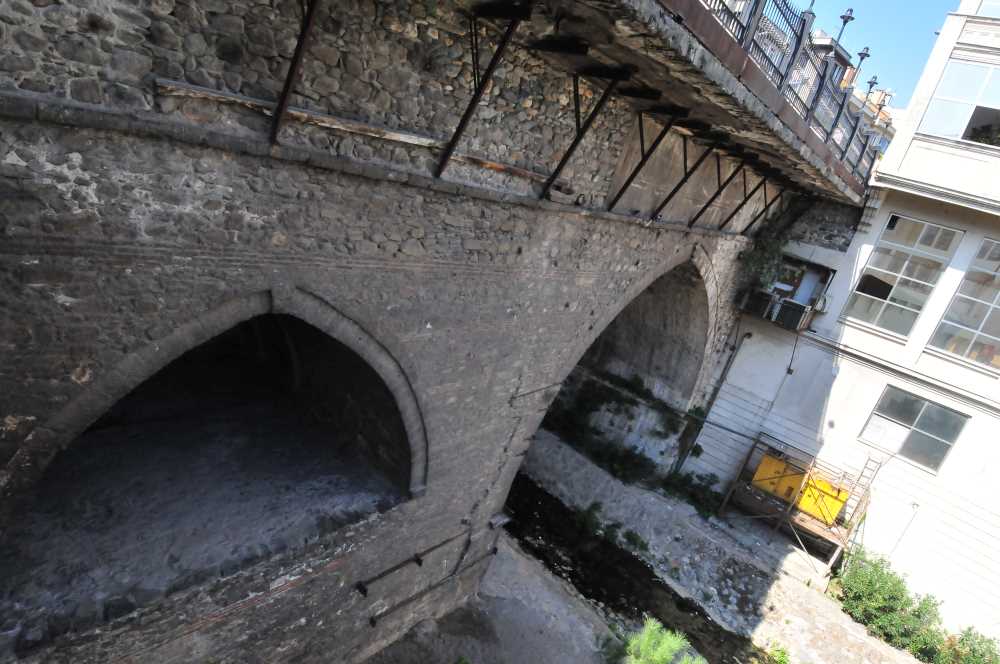 Bursa’nın tarihi köprüsü yenileniyor