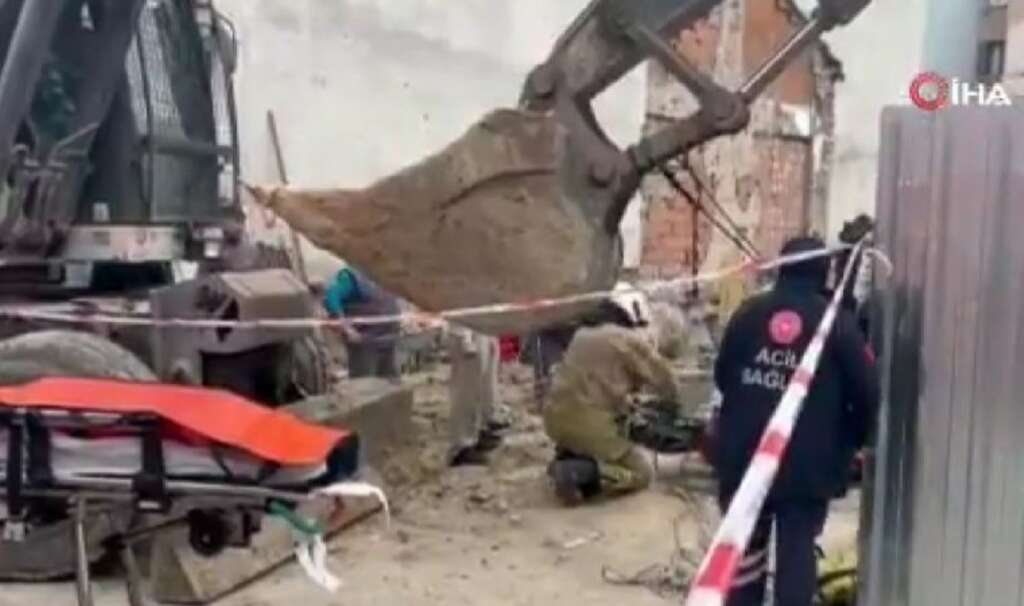 Fatih’te işçi kazılan temele düştü