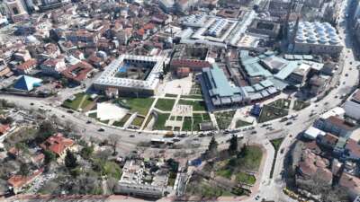 Bursa’nın merkezinde trafiği rahatlatacak hamle… Hanlar Bölgesi Otoparkı ne zaman açılacak?