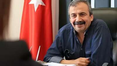 TBMM Başkanı Numan Kurtulmuş, Sırrı Süreyya Önder’i ziyaret etmek için hastaneye geldi