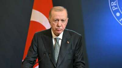 Erdoğan’dan gümrük vergisi mesajı! ‘Fırsata çevirme gayretindeyiz’