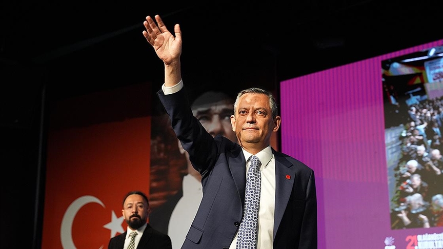 CHP Genel Başkanı Özel: “Gençler bizden biz gençlerden razıyız”