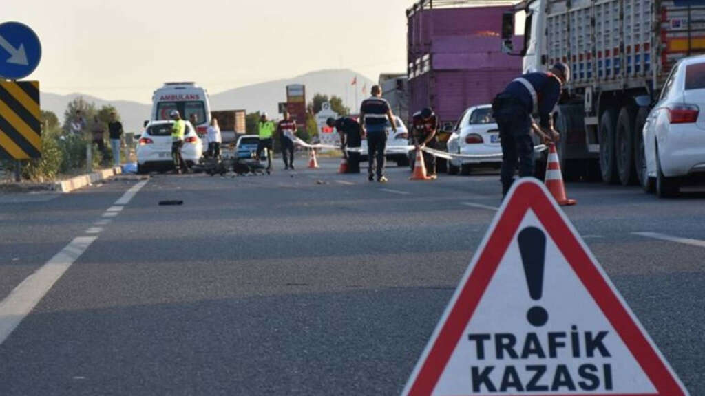 Bayram tatilinin ilk 4 gününde 34 kişi trafik kazasında hayatını kaybetti