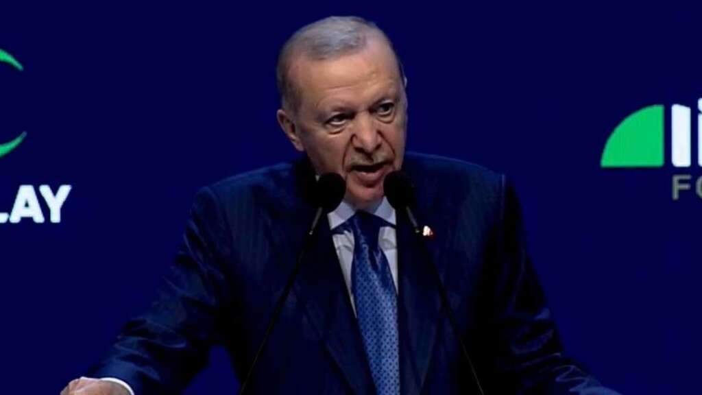 Cumhurbaşkanı Erdoğan’dan CHP’ye ‘otobüs’ tepkisi! “Polisin üzerine otobüs sürenlerden bir şey beklenmez”