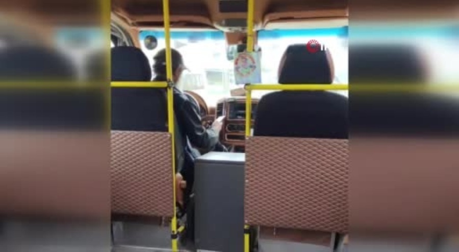 Bursa’da minibüs şoförünün tehlikeli yolculuğu