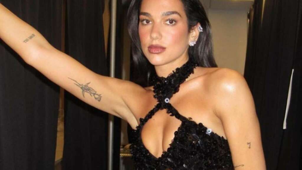 Dua Lipa yürekleri hoplattı