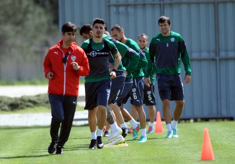 Bursaspor’da yetişen Ozan Tufan: Babamın çalıştığı ortamı gördüm dayanamadım