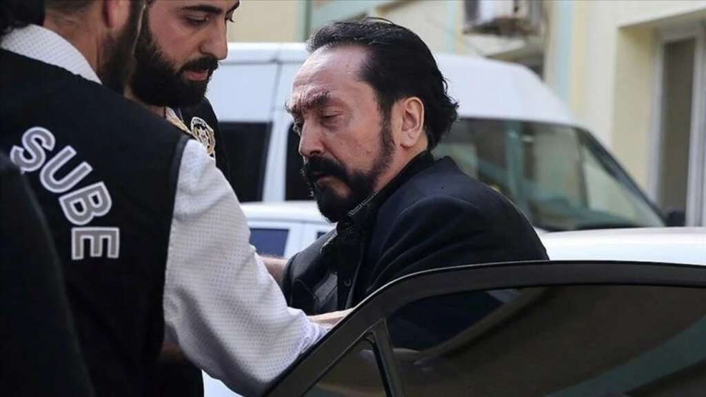 Adnan Oktar’ın aralarında bulunduğu 16 sanığın yargılandığı davada yeniden karar çıktı
