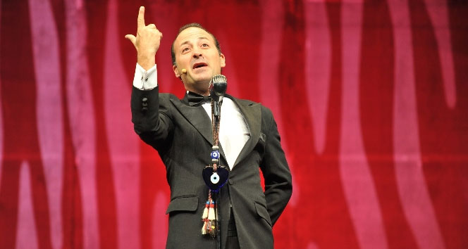Tolga Çevik’ten üzen haber! Hastalığı açıklandı, gösteri ertelendi