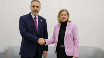 Dışişleri Bakanı Fidan, Avusturyalı mevkidaşı Meinl-Reisinger ile görüştü