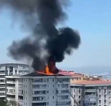Bursa’da 6 katlı binada yangın!