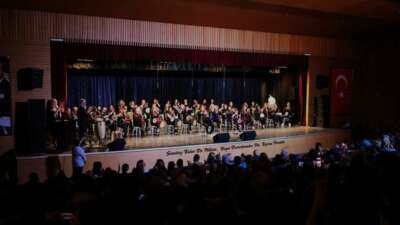 Gemlik Ritim Grubu’ndan enerji dolu konser