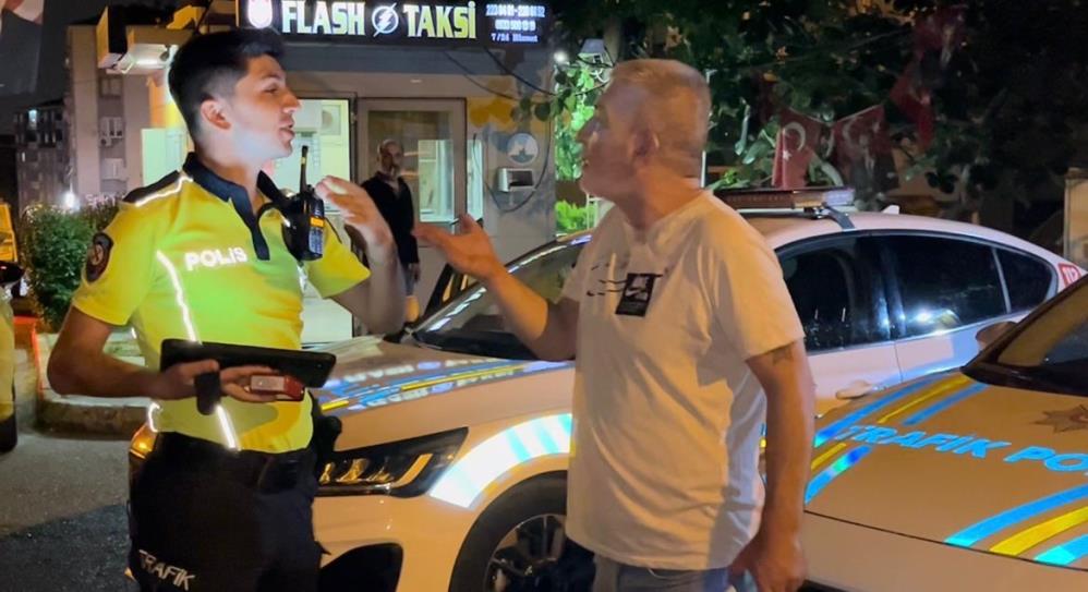 Bursa’da alkollü sürücü polisleri sabır sınavından geçirdi…Ehliyeti 2041 yılına kadar olmayacak