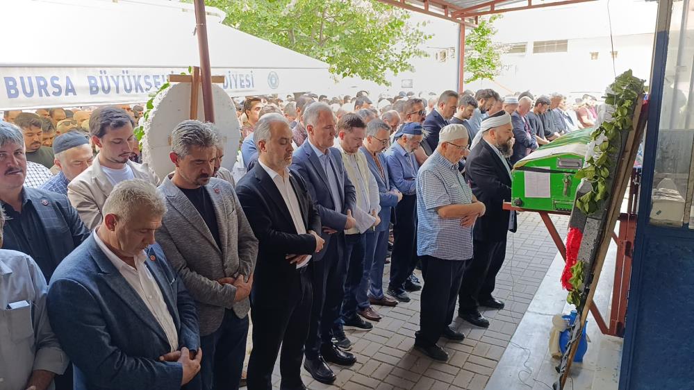 Bursa’da motosikletle kazaya karışan muhtar son yolculuğuna uğurlandı