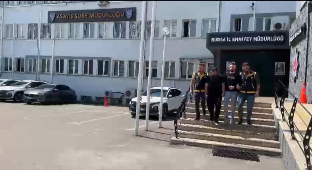 Bursa Polisi parktaki çatışmanın faillerini 24 saat geçmeden yakaladı