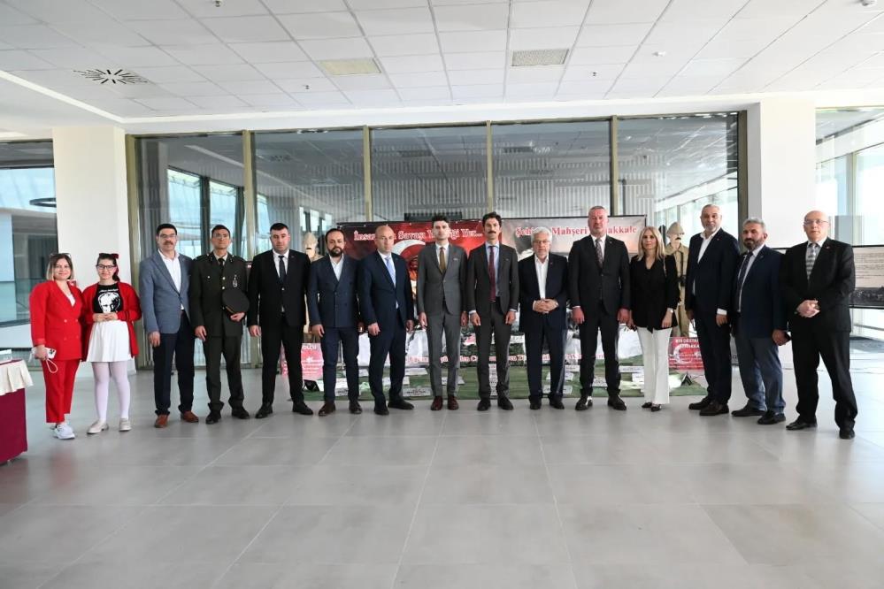 Karacabey’de Çanakkale Gezici Müzesi ziyarete açıldı