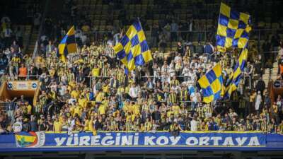 Fenerbahçe-Beşiktaş derbisinin ilk yarısında tek gol var!