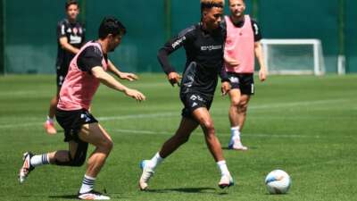 Beşiktaş, kondisyon ve taktik çalıştı