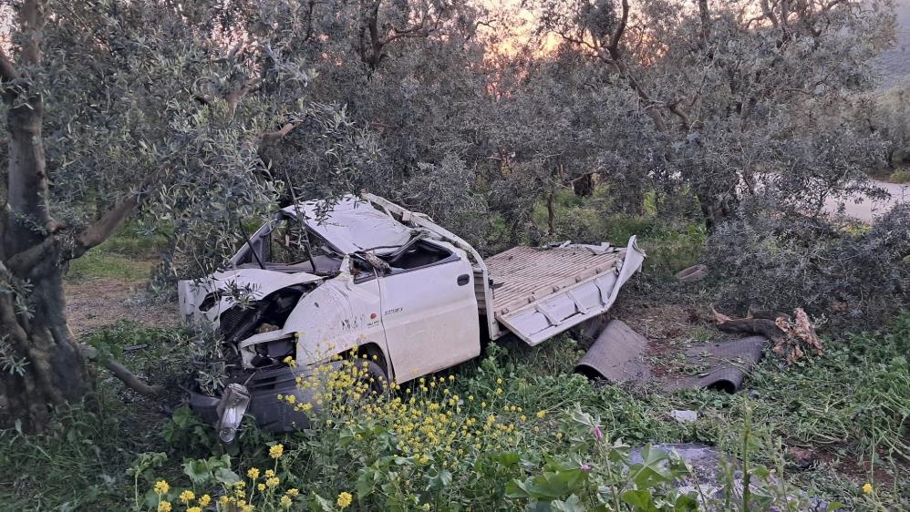 Bursa’da hurdaya dönen kamyonetten sağ çıktı