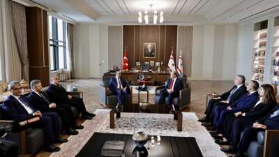 Sanayi ve Teknoloji Bakanı Kacır, KKTC Cumhurbaşkanı Tatar ile bir araya geldi
