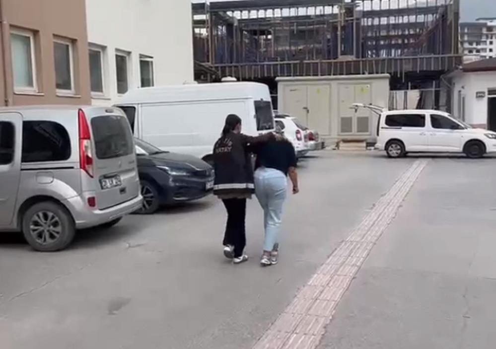 Fuhuş operasyonu: 2 gözaltı Fuhuş operasyonu: 2 gözaltı