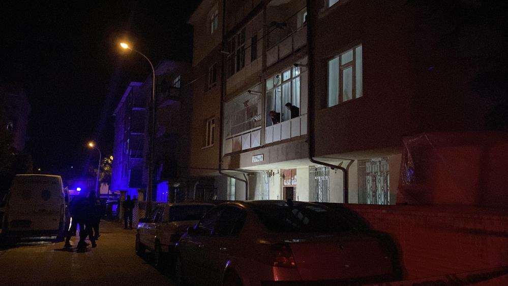 Evine gireceği sırada sırtından vuruldu Evine gireceği sırada sırtından vuruldu