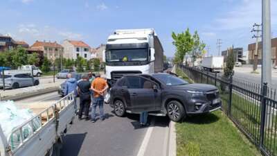 Bursa’da tırla cip çarpıştı: 1 yaralı